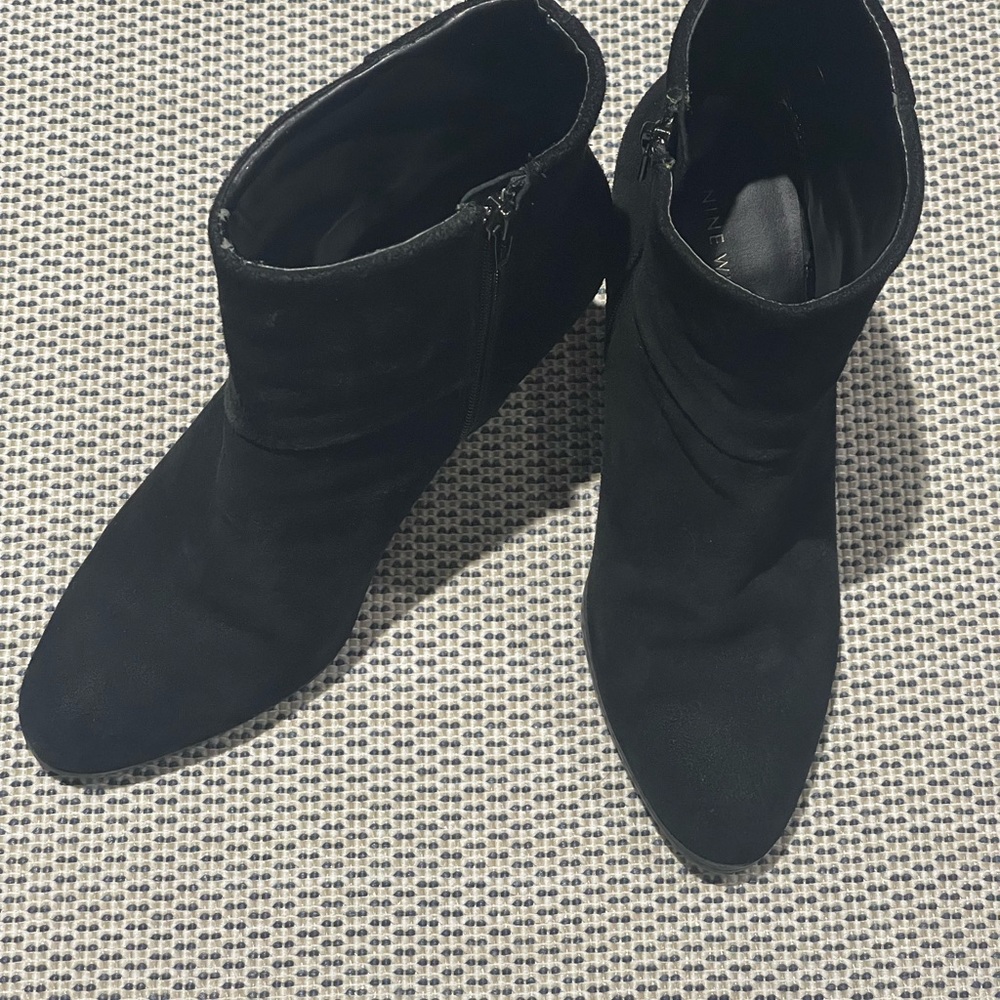 Nine West Bolt Suede Bootie Size 8M